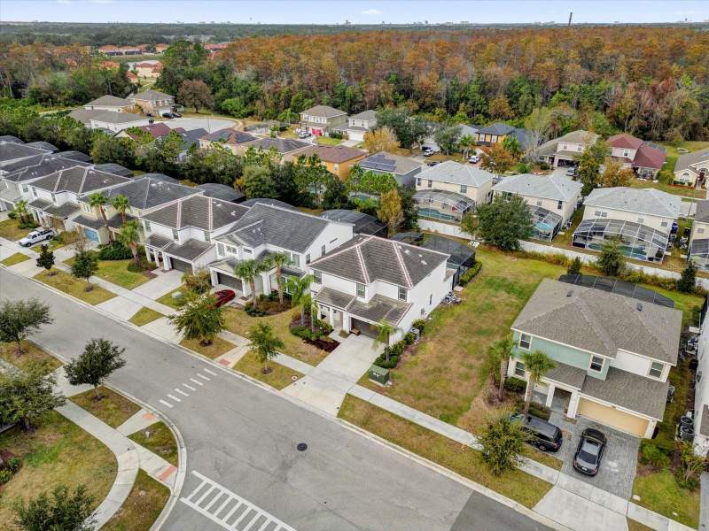 6 bedroom Single Family Residence at 4501 Monado Drive, Bellavida Ph 2A, Kissimmee — photo 3