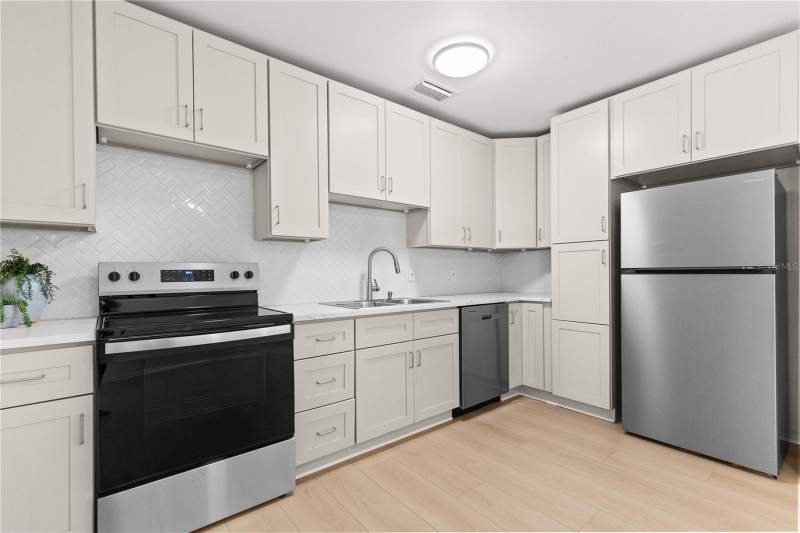 3 bedroom Single Family Residence at 3663 22nd Avenue, Sirmons Estates, St Petersburg — photo 4