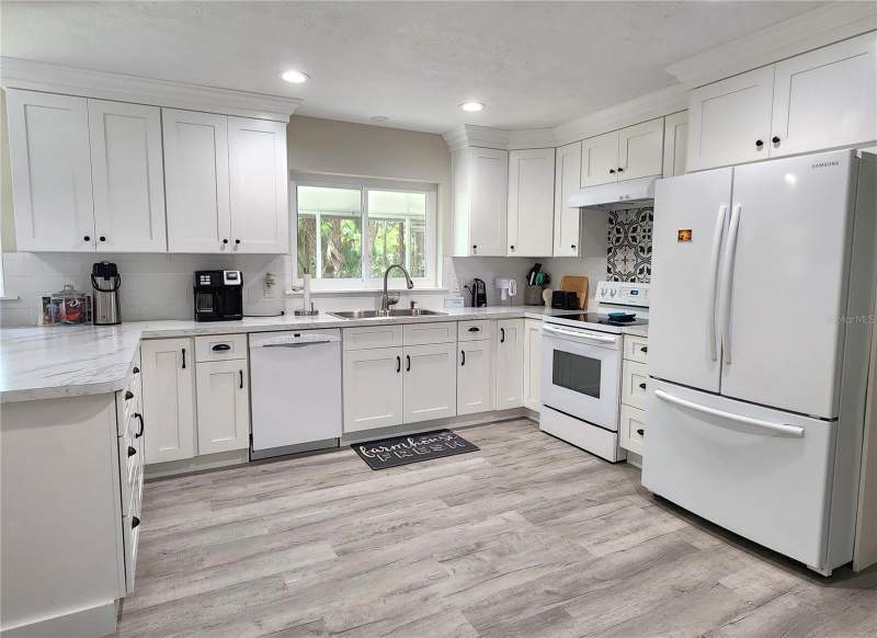 3 bedroom Single Family Residence at 24595 NE Highway 315, Town Of Orange Springs, Fort Mc Coy — photo 2