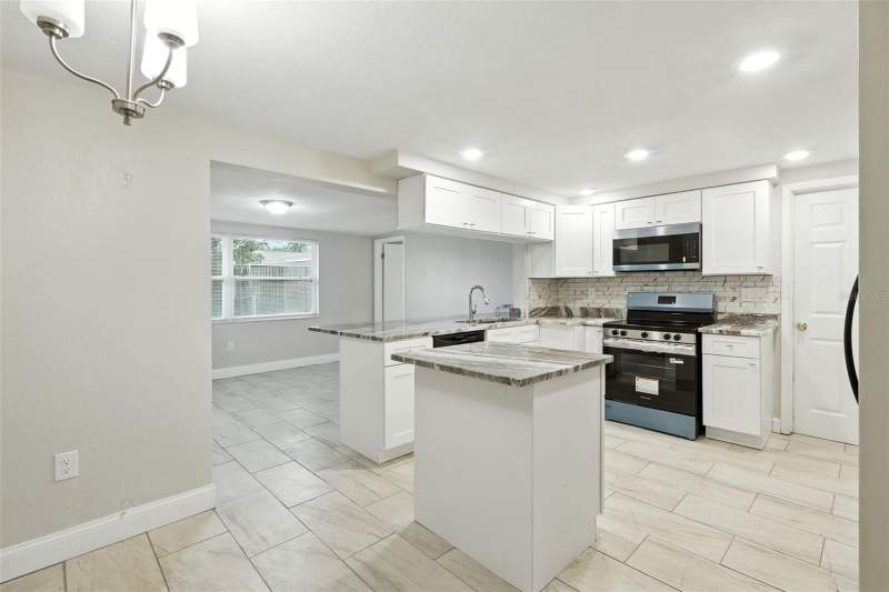 3 bedroom Single Family Residence at 9239 Palm Avenue, Embassy Hills, Port Richey — photo 5