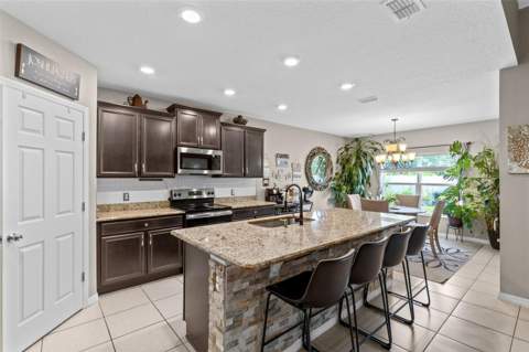 394 Blue Lake Circle, Kissimmee FL - photo 7 of 26