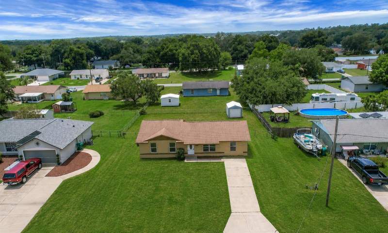 4 bedroom Single Family Residence at 1229 Padgett Circle, Lady Lake Padgett Estates Sub, Lady Lake — photo 2