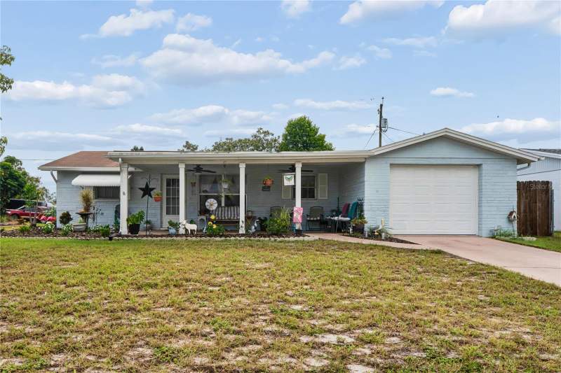 7106 PALISADE DRIVE home for sale in Palm Terrace Estates