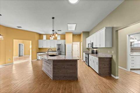 5592 NE 61st Avenue Road, Silver Springs FL - photo 16 of 47