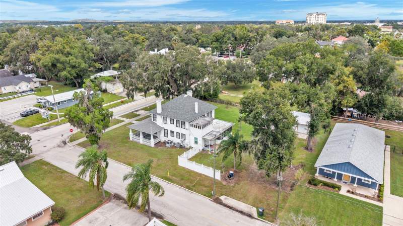 4 bedroom Single Family Residence at 790 S Broadway Avenue, Johnsons & Wrights Add 02, Bartow — photo 2