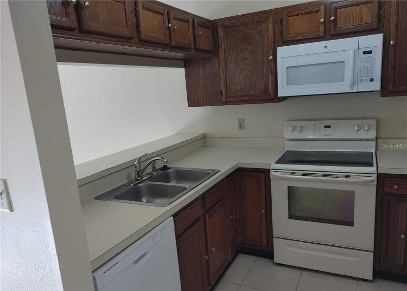 1 bedroom Condominium at 1111 Hammock Pine Boulevard #1111, Hammock Pine Village, Clearwater — photo 5