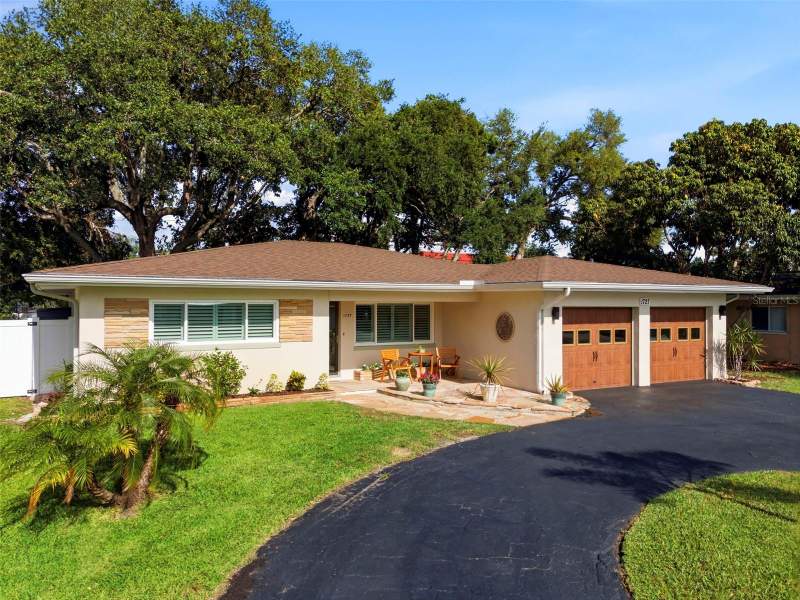 2 bedroom Single Family Residence at 1727 Cypress Avenue, Belleair Estates 2nd Add, Belleair — photo 2