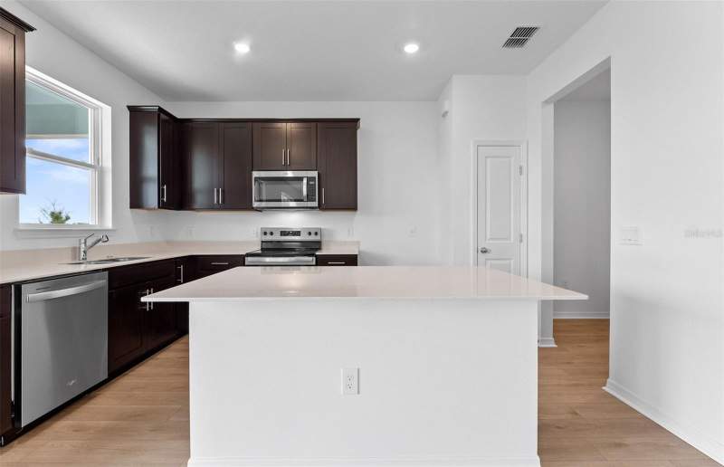 5 bedroom Single Family Residence at 1277 Lakeridge Way, Silverlake Phase 2, Lake Alfred — photo 4