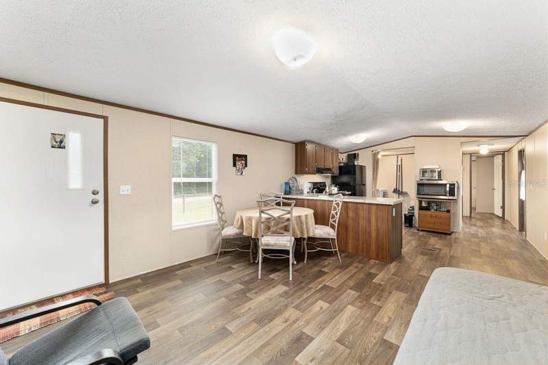 2 bedroom Manufactured Home at 11776 NW 21st Street, Ocala Estate, Ocala — photo 3