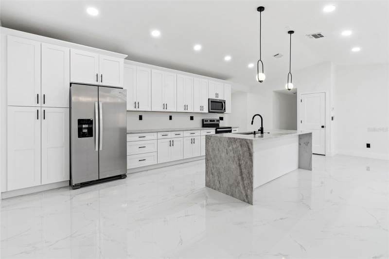 4 bedroom Single Family Residence at 5308 Black Pine Drive, Country Run Unit 1, Tampa — photo 3