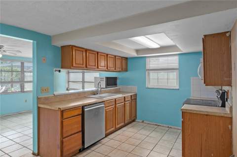 4934 Daphne Street, New Port Richey FL - photo 13 of 27