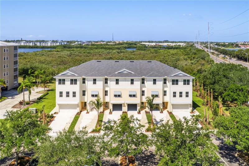 Townhomes Of Seminole Isle