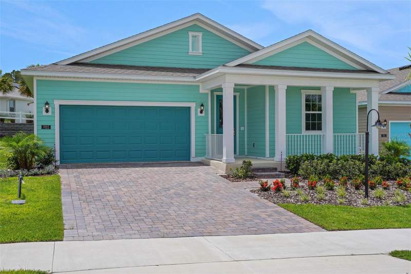 985 FIESTA KEY CIRCLE home for sale in Green Key Village