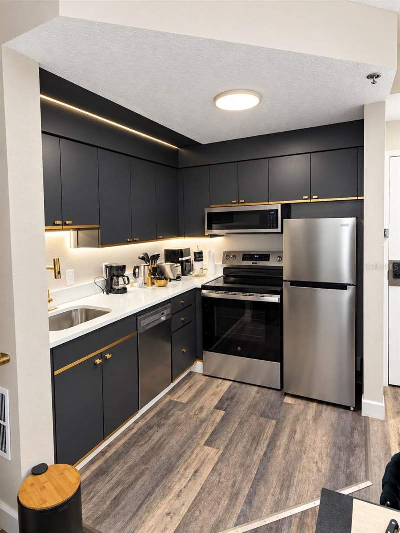 2 bedroom Condo - Hotel at 7601 Canada Avenue #433/435, Hawthorn Suites Orlando, Orlando — photo 5