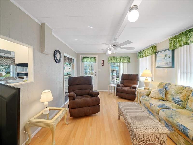 2 bedroom Manufactured Home at 3 Grayhackle Street, Saddlebag Lake, Lake Wales — photo 4