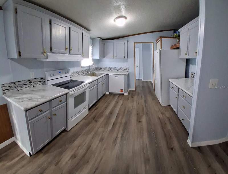 3 bedroom Manufactured Home at 5856 W Holly Brook Lane, Dunnellon, Dunnellon — photo 5