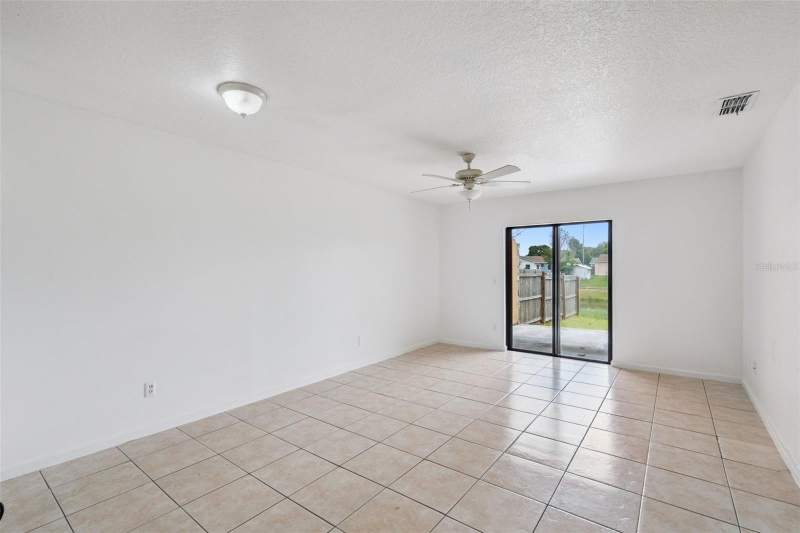 3 bedroom Half Duplex at 6835 Longmeade Lane, Meadow Cove, Orlando — photo 5