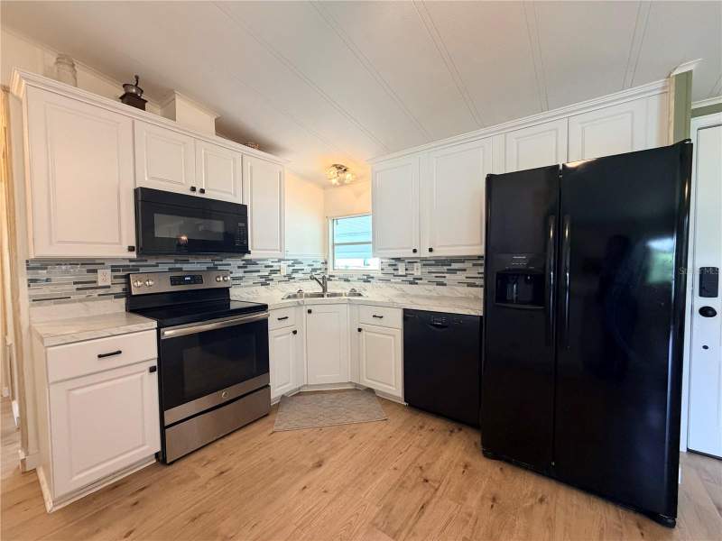 2 bedroom Manufactured Home at 7445 Moriah Avenue, Brookridge Comm, Brooksville — photo 3