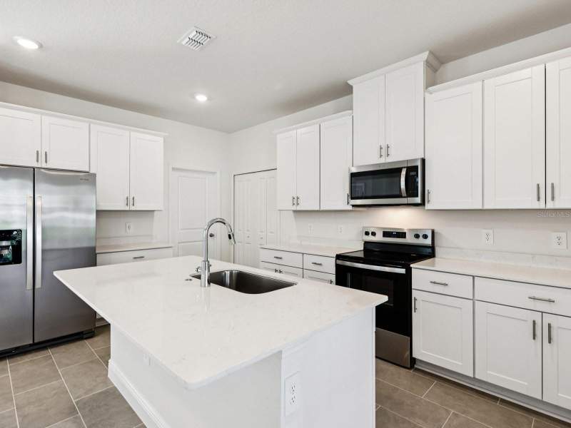 4 bedroom Single Family Residence at 2186 Wildberry Way, Cyrene At Minneola, Minneola — photo 4