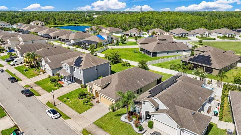 4 bedroom Single Family Residence at 12216 Prairie Plantation Way, Sawgrass Plantation Ph 1D-1, Orlando — photo 2