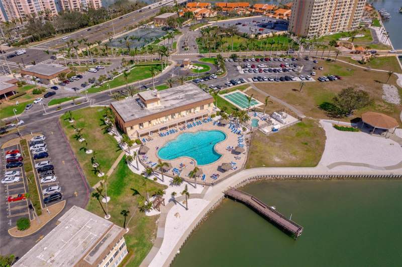 2 bedroom Condominium at 5020 Brittany Drive #324, Bayway Isles Point Brittany One, St Petersburg — photo 2