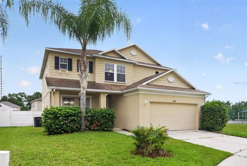 4 bedroom Single Family Residence at 1215 ALAPAHA LANE, WATERFORD TRLS PH I, ORLANDO — photo 2