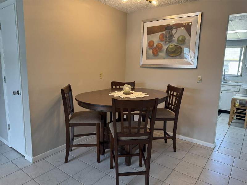 2 bedroom Condominium at 7007 Versailles #n/a, Vendome Village, Pinellas Park — photo 4
