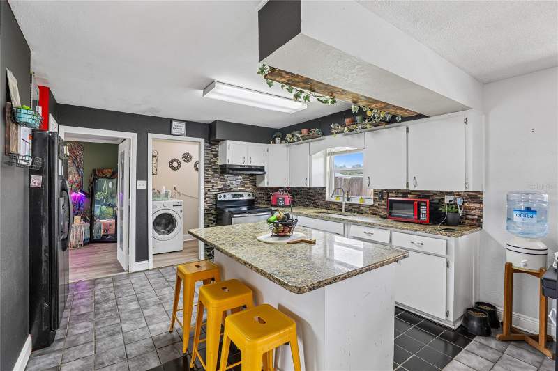 4 bedroom Single Family Residence at 3435 Swindell Road, Winston Heights, Lakeland — photo 5