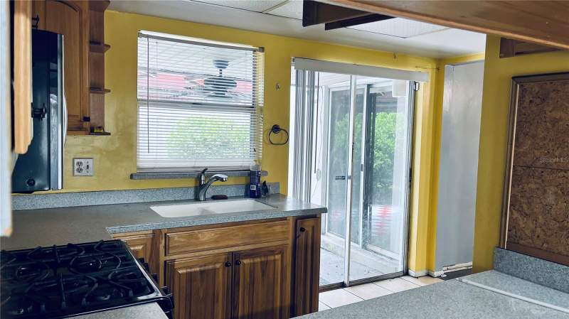 3 bedroom Single Family Residence at 207 Birch Terrace, North Orlando Terrace, Winter Springs — photo 3