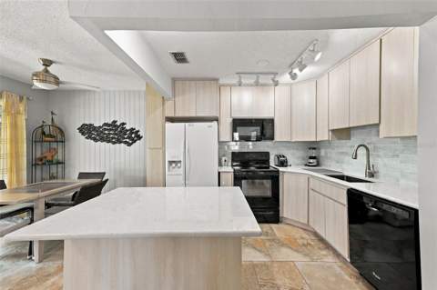 1905 Canterbury Lane #8, Sun City Center FL - photo 13 of 86