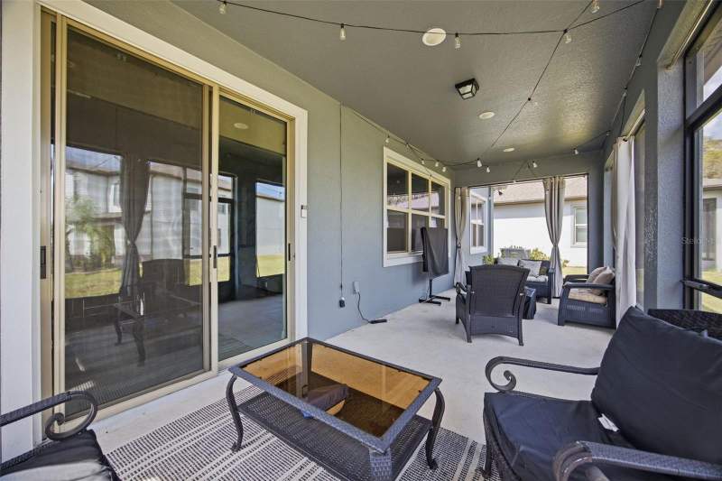 4 bedroom Single Family Residence at 19271 Mossy Pine Drive, K-Bar Ranch Prcl M, Tampa — photo 5