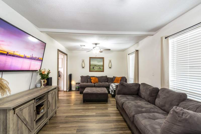 4 bedroom Single Family Residence at 14215 NW 142nd Place, Tompsett Survey/Alachua, Alachua — photo 5