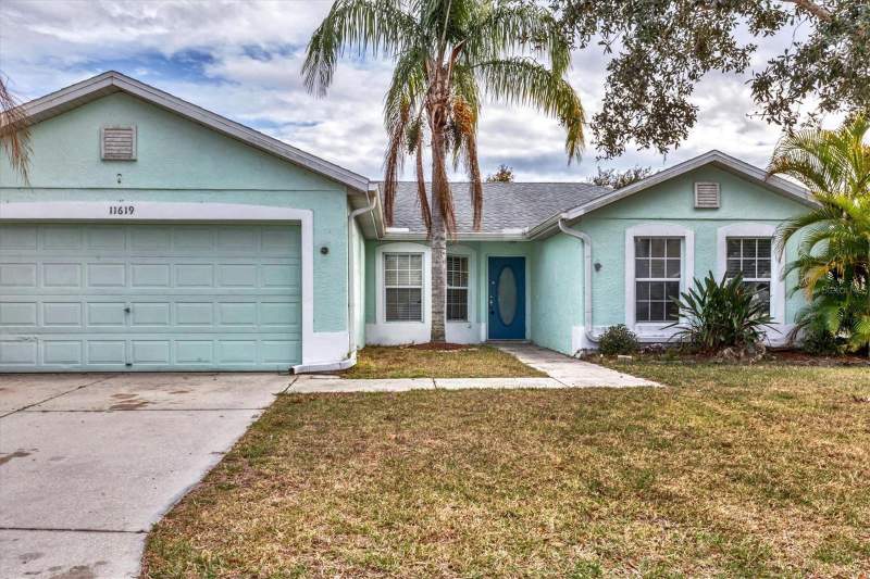 4 bedroom Single Family Residence at 11619 Summit Rock Court, Kingsfield Lakes Ph 2, Parrish — photo 3