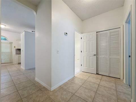 1047 Kelly Creek Circle, Oviedo FL - photo 7 of 59