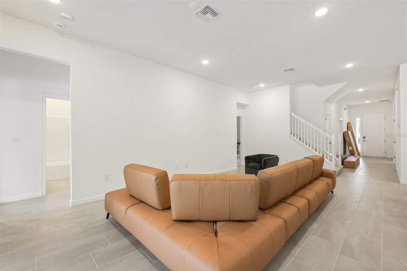9 bedroom Single Family Residence at 5821 High Seas Drive, Paradiso Grande Ph 2, Orlando — photo 4