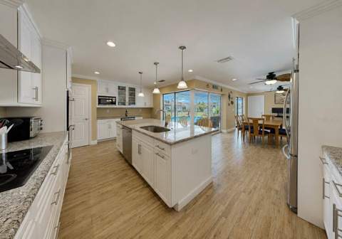 6301 Cottonwood Lane, Apollo Beach FL - photo 21 of 53
