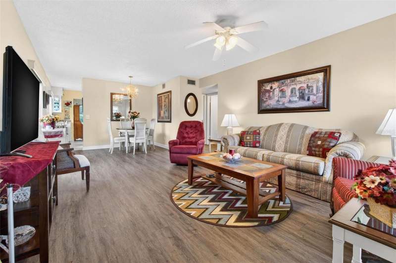 2 bedroom Condominium at 2461 Rhodesian Drive #51, On Top Of The World, Clearwater — photo 5