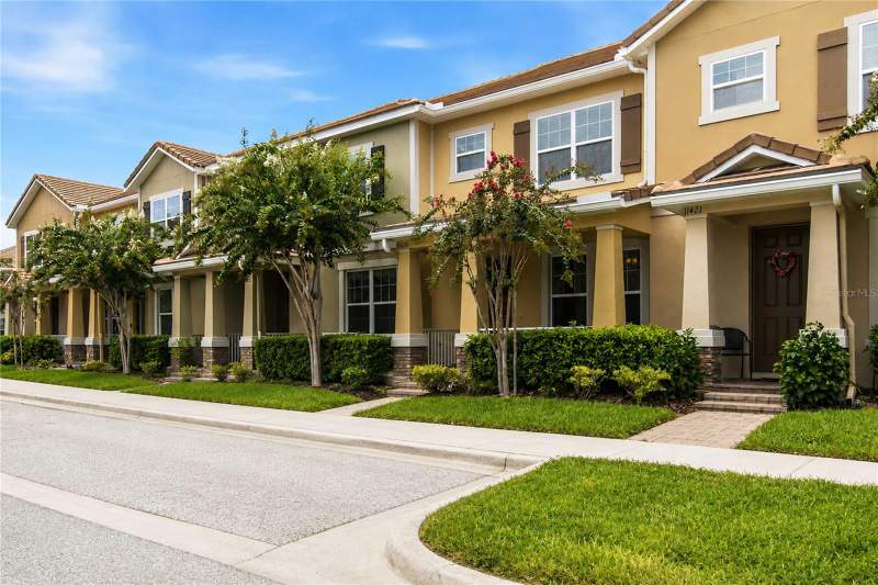 3 bedroom Townhouse at 11425 Brownstone Street, Lake Burden South Ph 2, Windermere — photo 2