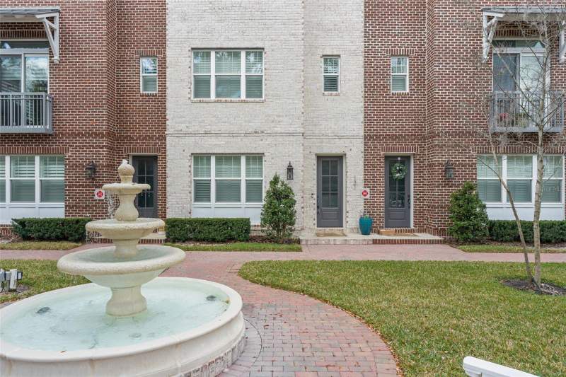 3 bedroom Townhouse at 131 OAK LAUREL DRIVE, PARK PLACE/WINTER GARDEN, WINTER GARDEN — photo 2