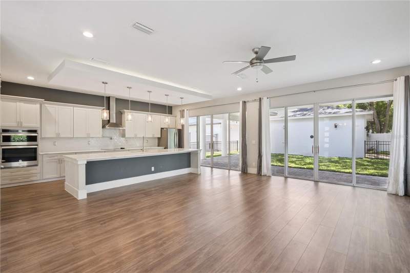 4 bedroom Single Family Residence at 200 E Grant Street, Morrison Heights, Orlando — photo 4