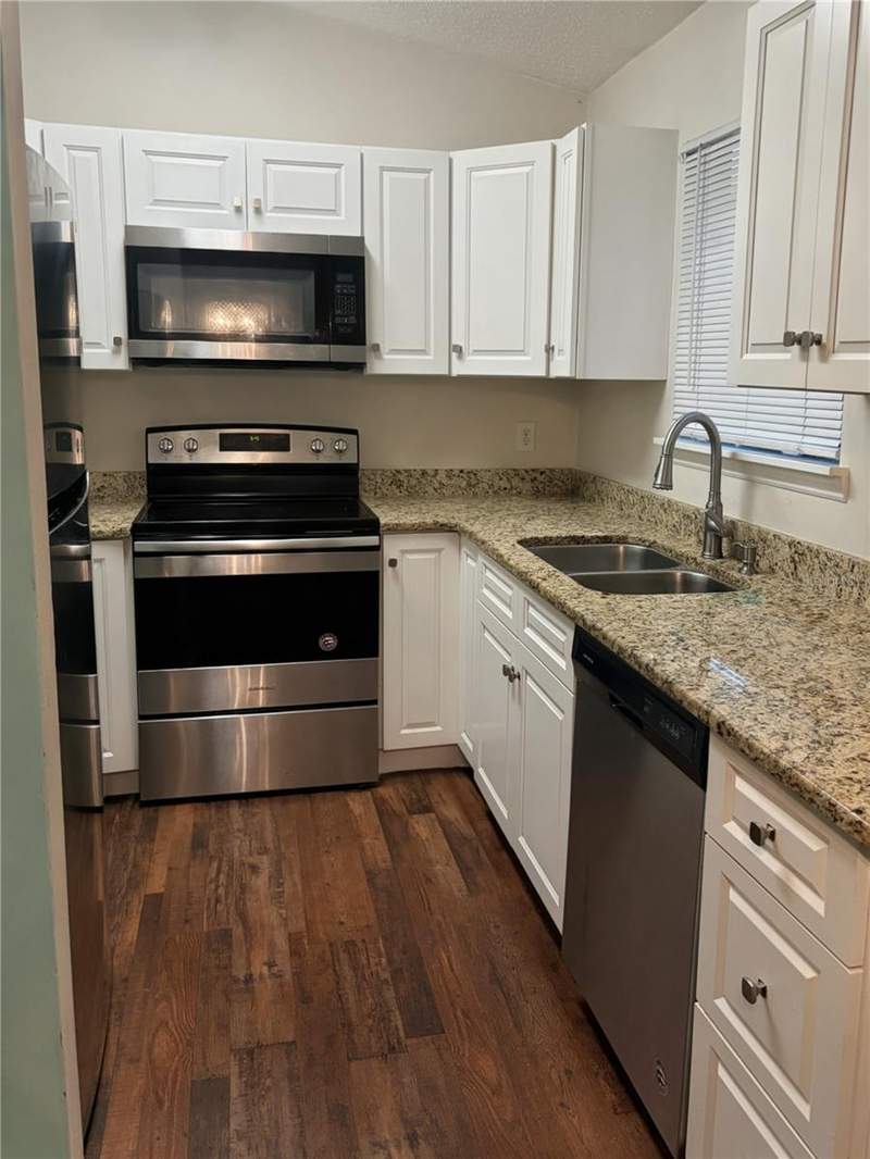 3 bedroom Single Family Residence at 2404 NE 32nd Place, Sun Ray Estate, Ocala — photo 5