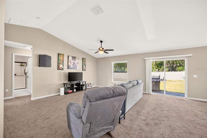 4 bedroom Single Family Residence at 17477 SW 36th Terrace, Marion Oaks Un 06, Ocala — photo 4
