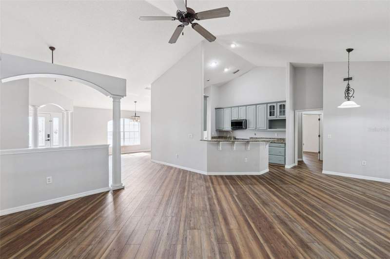 4 bedroom Single Family Residence at 4450 Abaco Drive, Tavares Groves At Baytree Ph 03, Tavares — photo 3