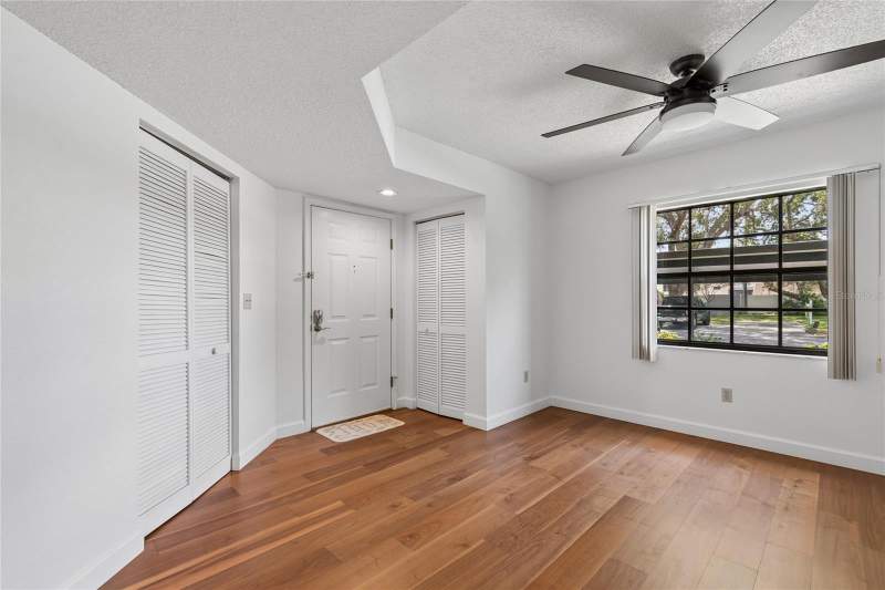 2 bedroom Condominium at 11800 Park Boulevard #401, Oaks Of Seminole Condo, Seminole — photo 4