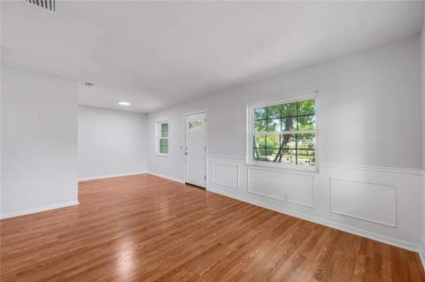 7402 Wishing Well Court, Tampa FL - photo 6 of 29