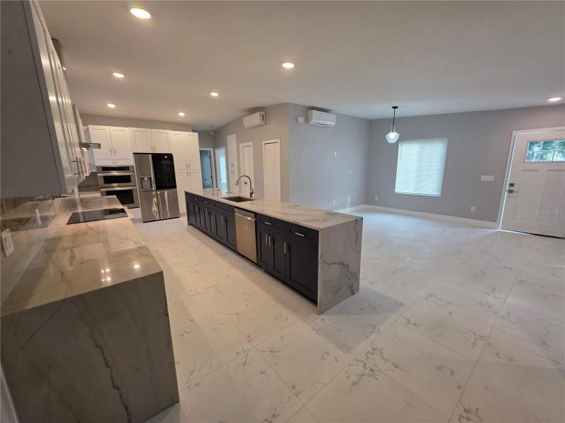 3 bedroom Single Family Residence at 1911 W Amelia Street, Spring Lake Manor Add 01, Orlando — photo 5