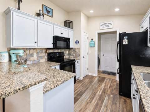 4562 Fairway Oaks Drive, Mulberry FL - photo 7 of 42