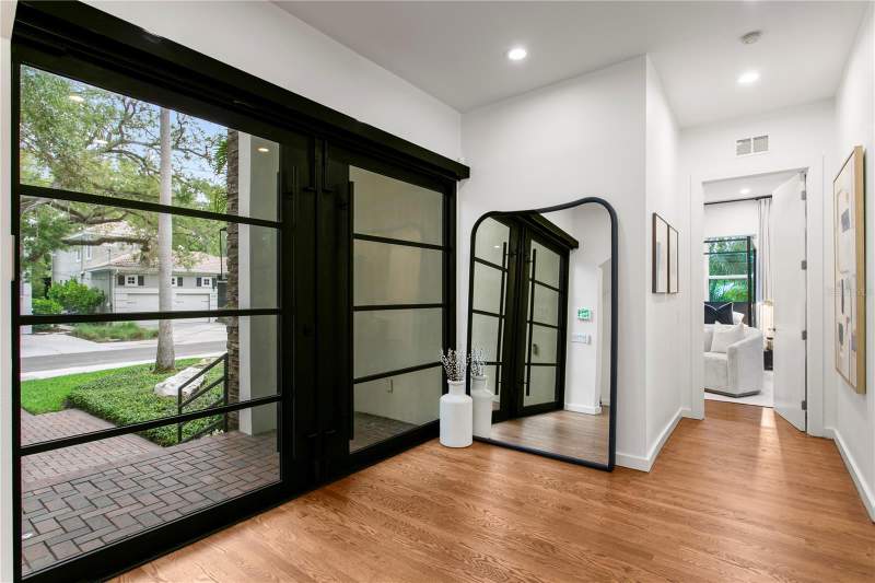 6 bedroom Single Family Residence at 2515 W Shell Point Road, Shell Point, Tampa — photo 4
