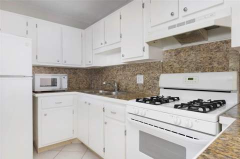 5660 80th Street #A202, St Petersburg FL - photo 8 of 33