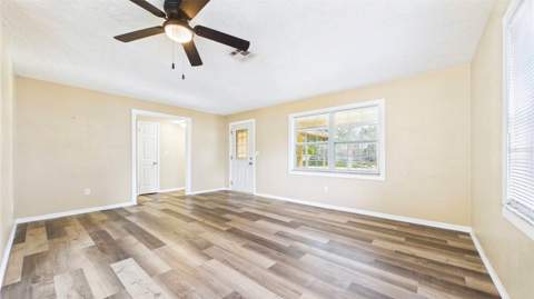 5029 Emerson Avenue, St Petersburg FL - photo 10 of 40